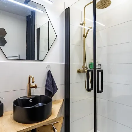 Apartment Unique And Stylish Ac Studio Downtown - Dodo Et Tartine Hyeres